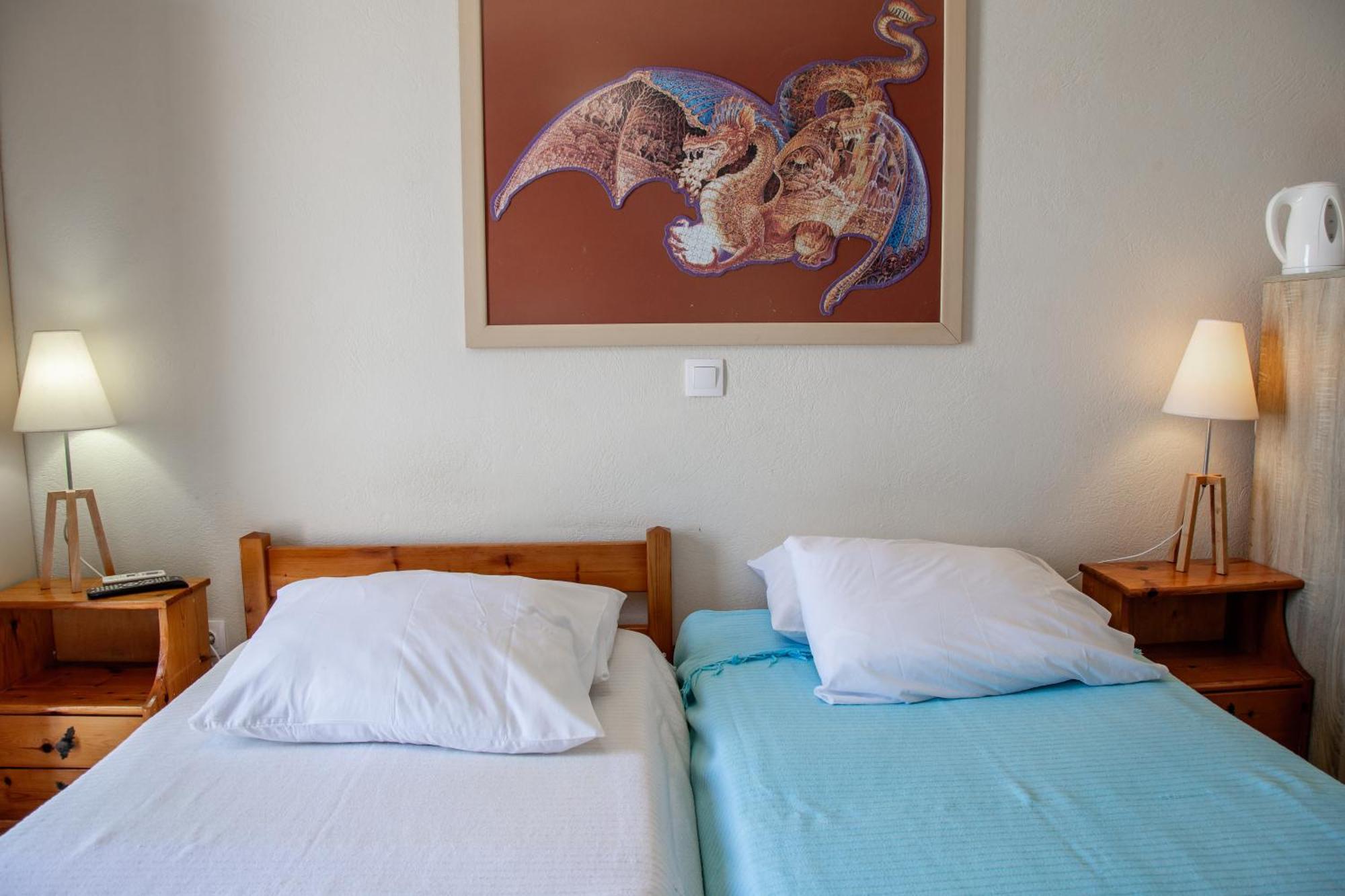 Nefeli Rooms Agia Marina エクステリア 写真
