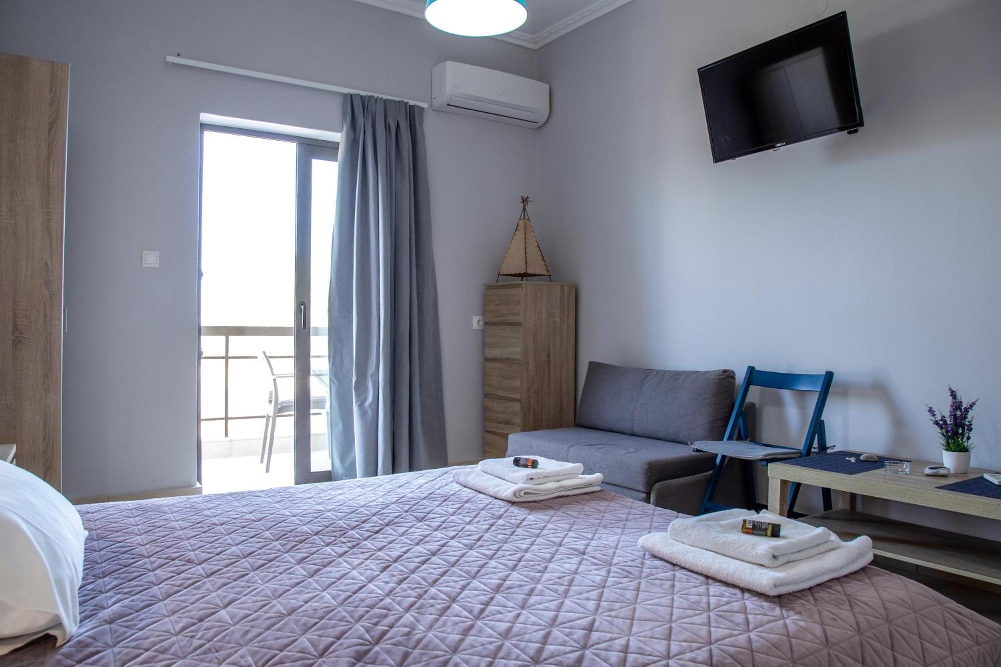 Nefeli Rooms Agia Marina エクステリア 写真