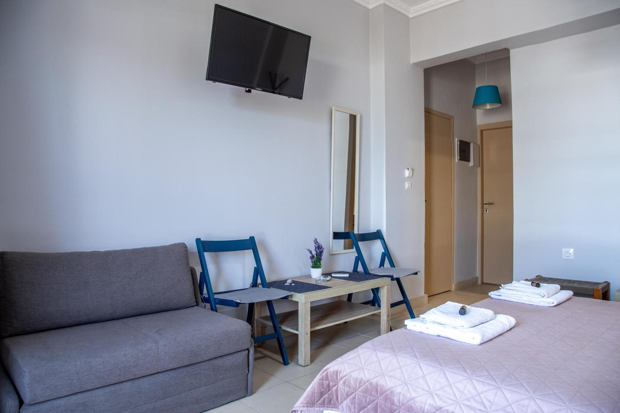 Nefeli Rooms Agia Marina エクステリア 写真