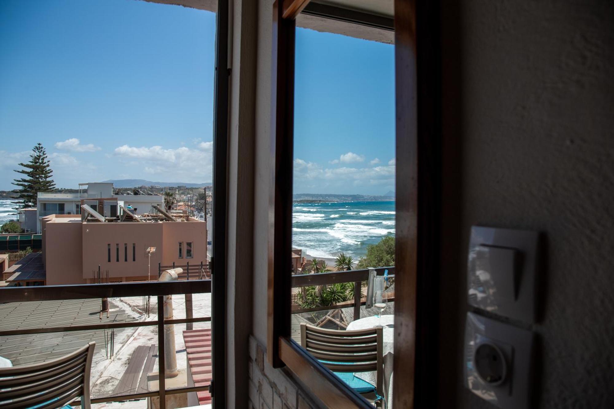 Nefeli Rooms Agia Marina エクステリア 写真