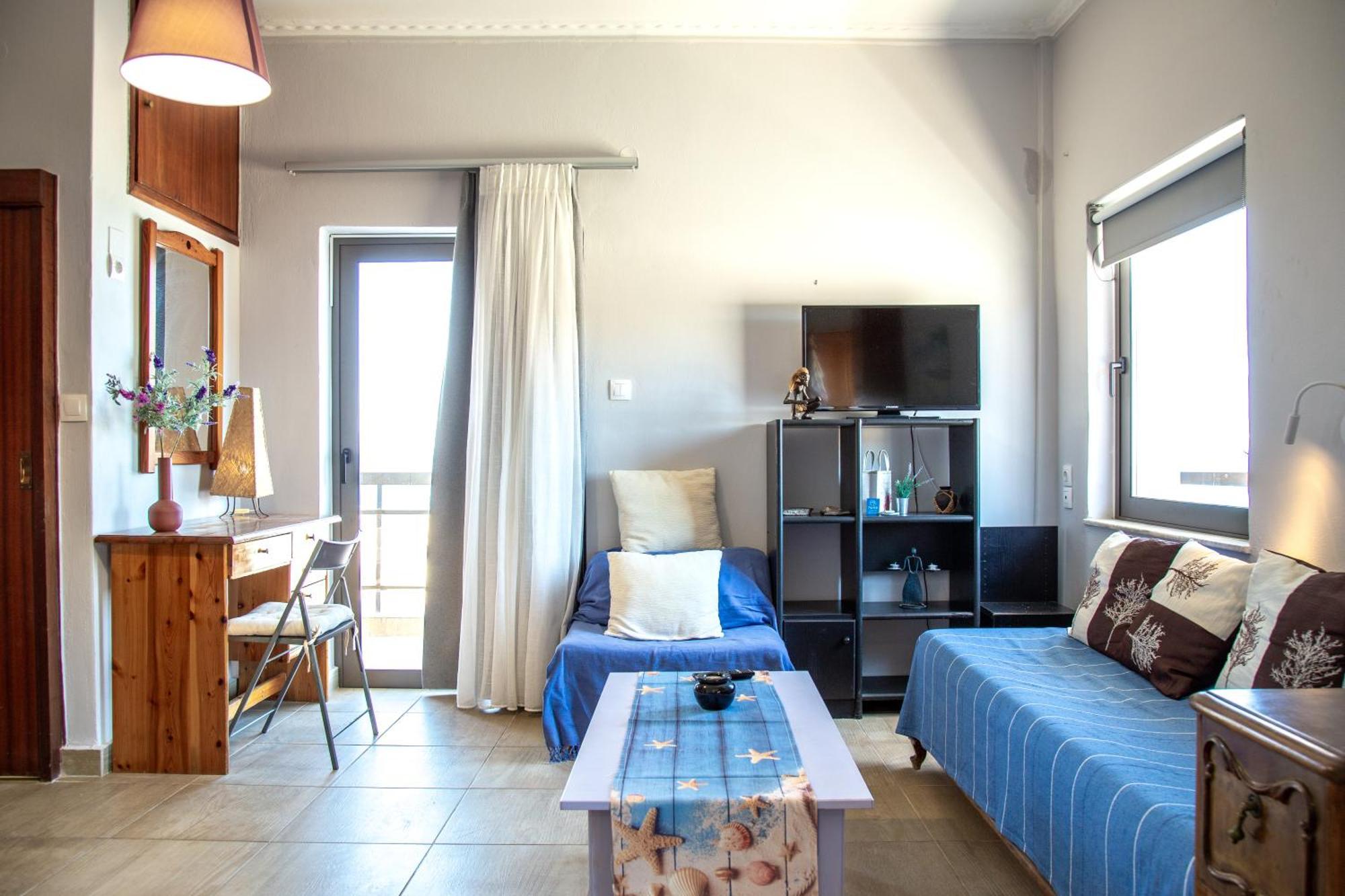 Nefeli Rooms Agia Marina エクステリア 写真