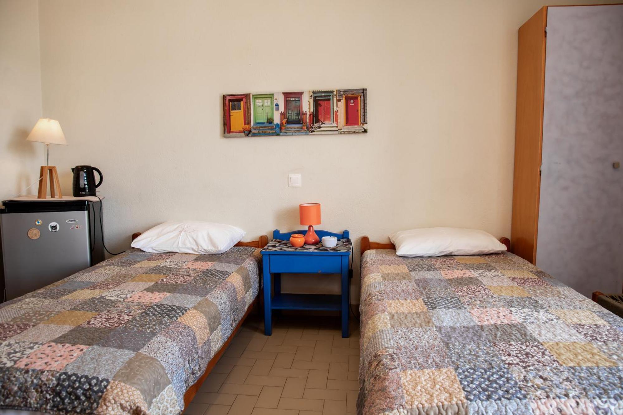 Nefeli Rooms Agia Marina エクステリア 写真