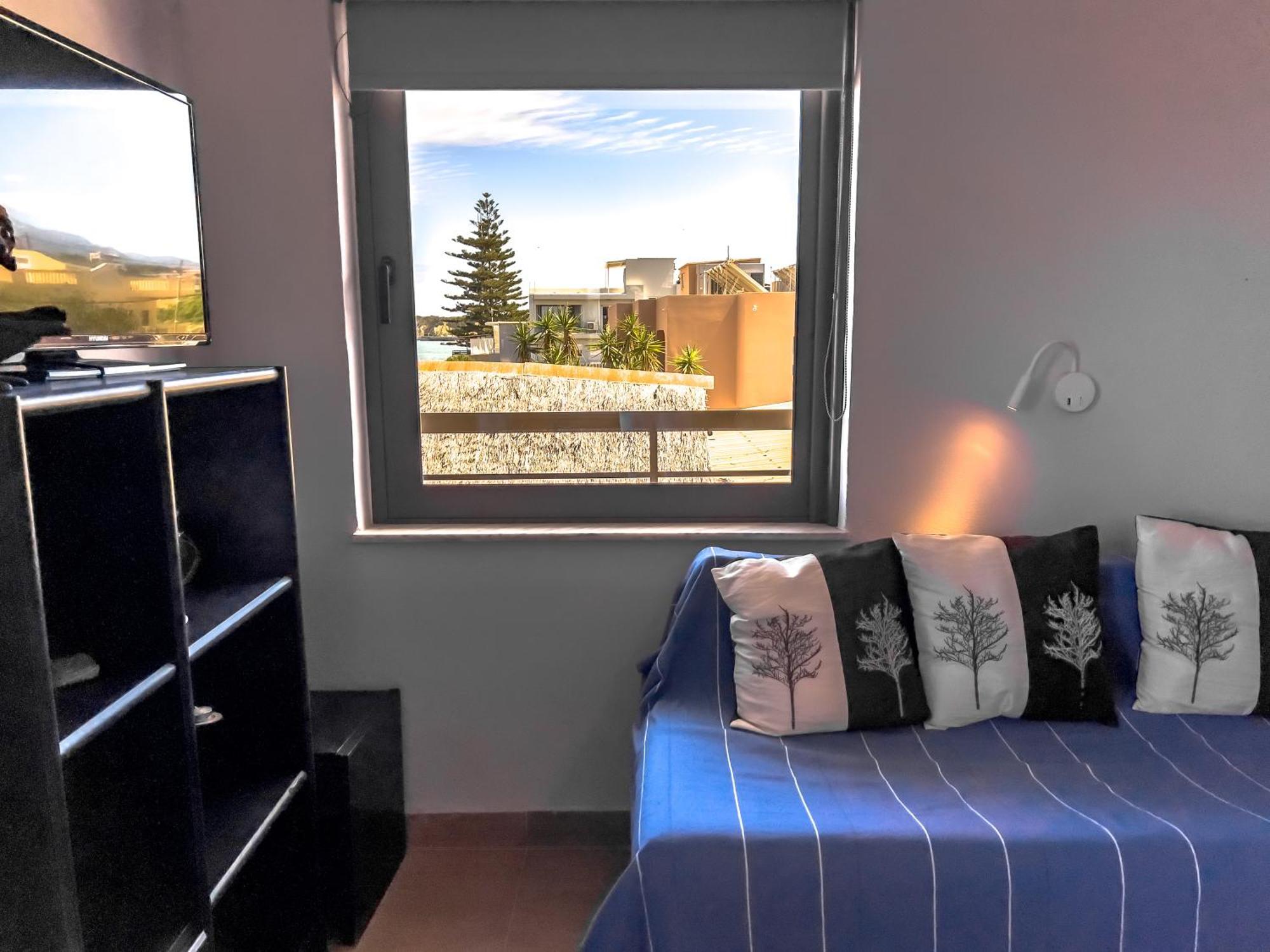 Nefeli Rooms Agia Marina エクステリア 写真